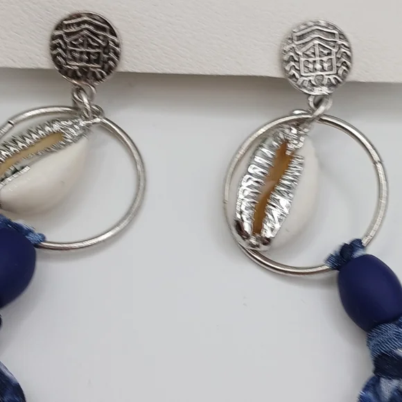 SOLD Free People Bridget Dangle Shells Blue And Silver Earrings NWT - Picture 8 of 16